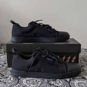 Black Woobies NIB, Men's size 11